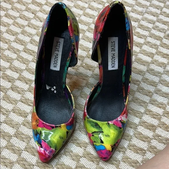 STEVE MADDEN Colorful Floral Stiletto Heels ๐บ ๐ - Picture 2 of 4
